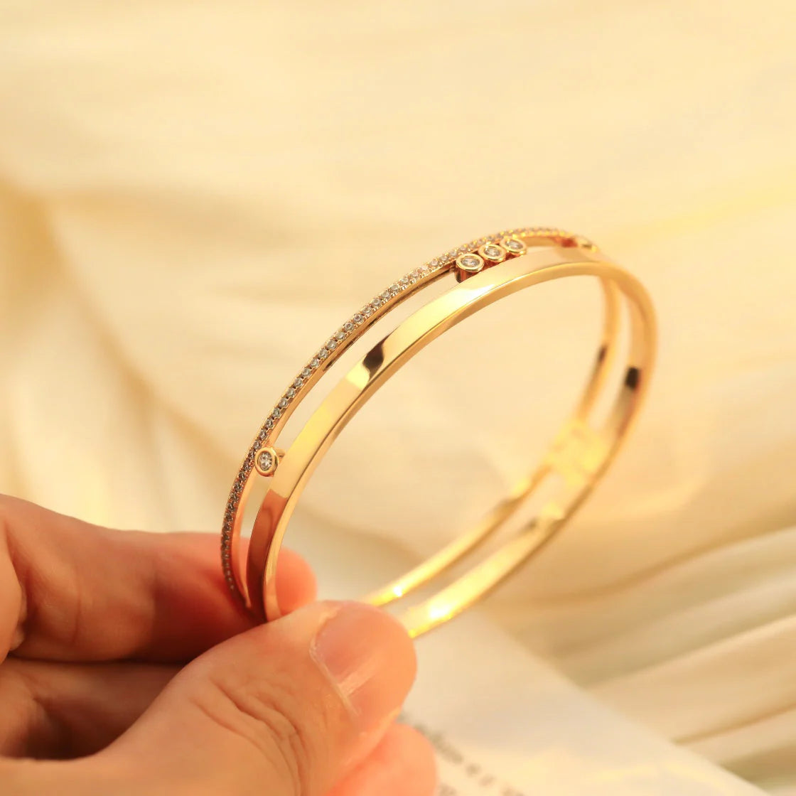 [VA]Move Romane Diamond Bangle Bracelet