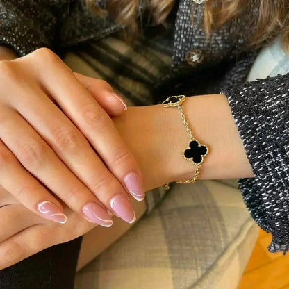 [VA]LUCKY CLOVER 5-MOTIF BRACELET - BLACK OXNY COLLECTION