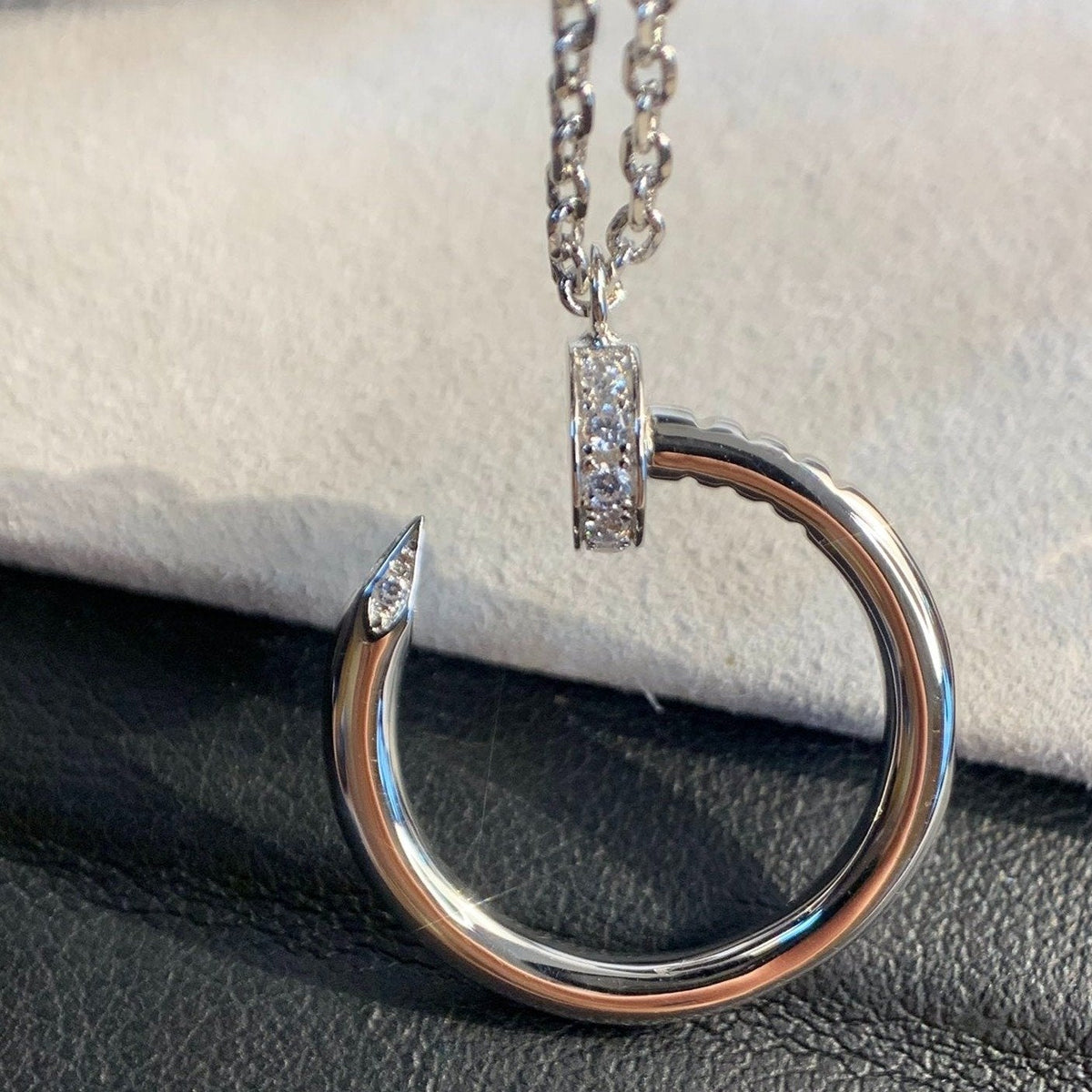 [VA]JUSTE HALSKETTE SILBER