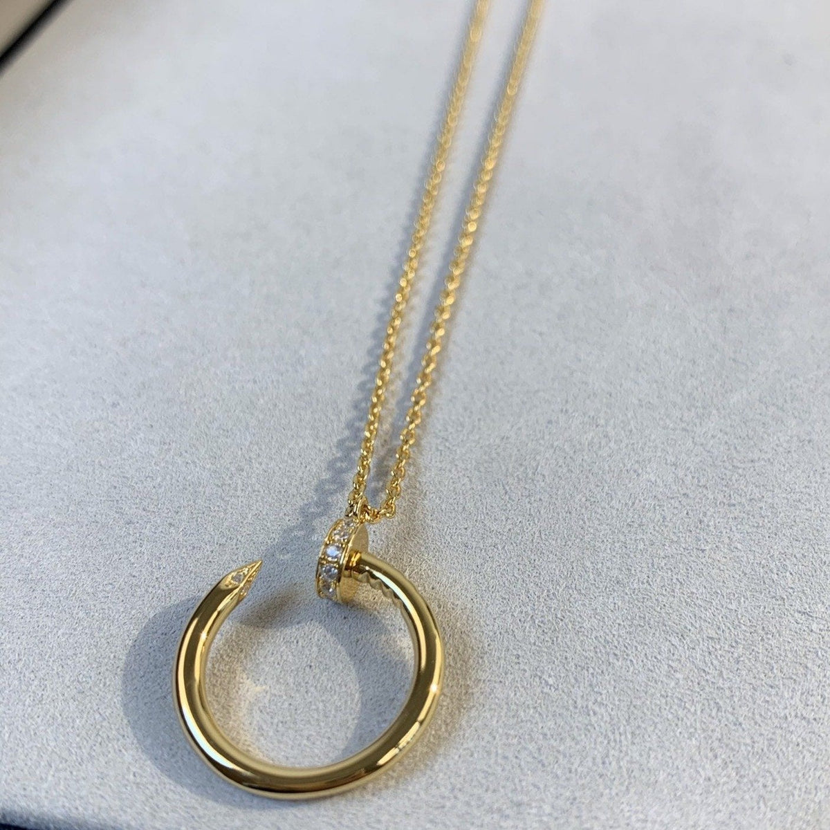 [VA]JUSTE HALSKETTE GOLD