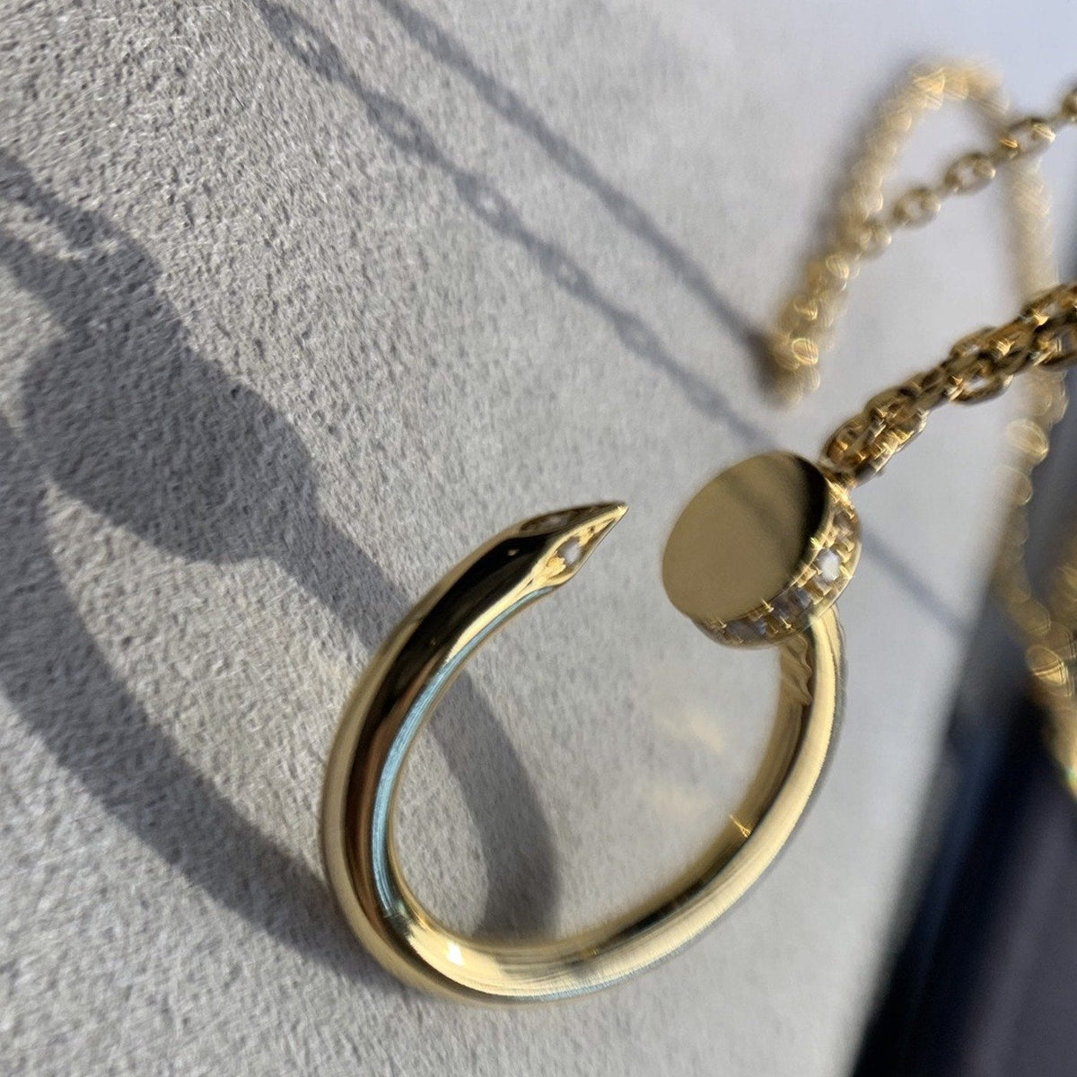 [VA]JUSTE HALSKETTE GOLD