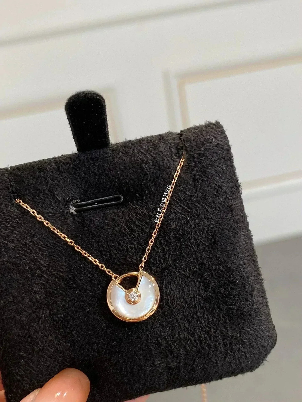 [VA]AMULETTE ROSEGOLD-HALSKETTE MIT PERLMUTT