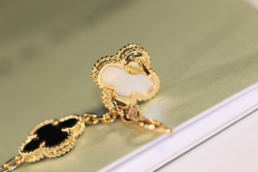 [VA]CLOVER-OHRRINGE GOLD ONYX PERLMUTT 3 MOTIVE