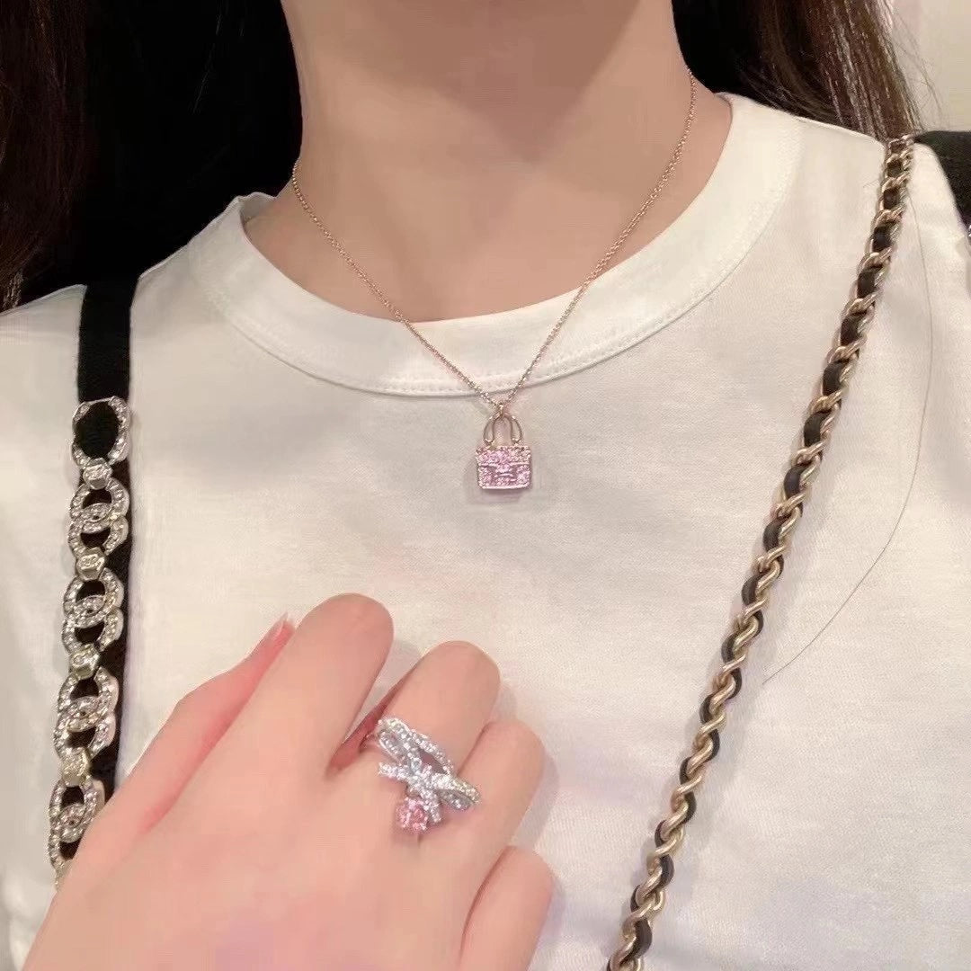 [VA]CONSTANCE PEDANT LILA DIAMANTHALSSETTE