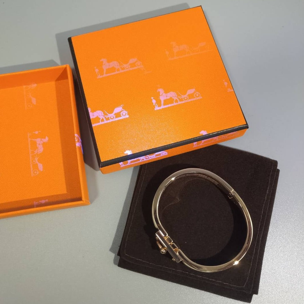 [VA]H ROUGE ARMBAND