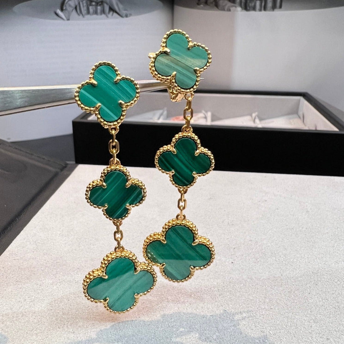 [VA]CLOVER MALACHIT 3 MOTIVE GOLD