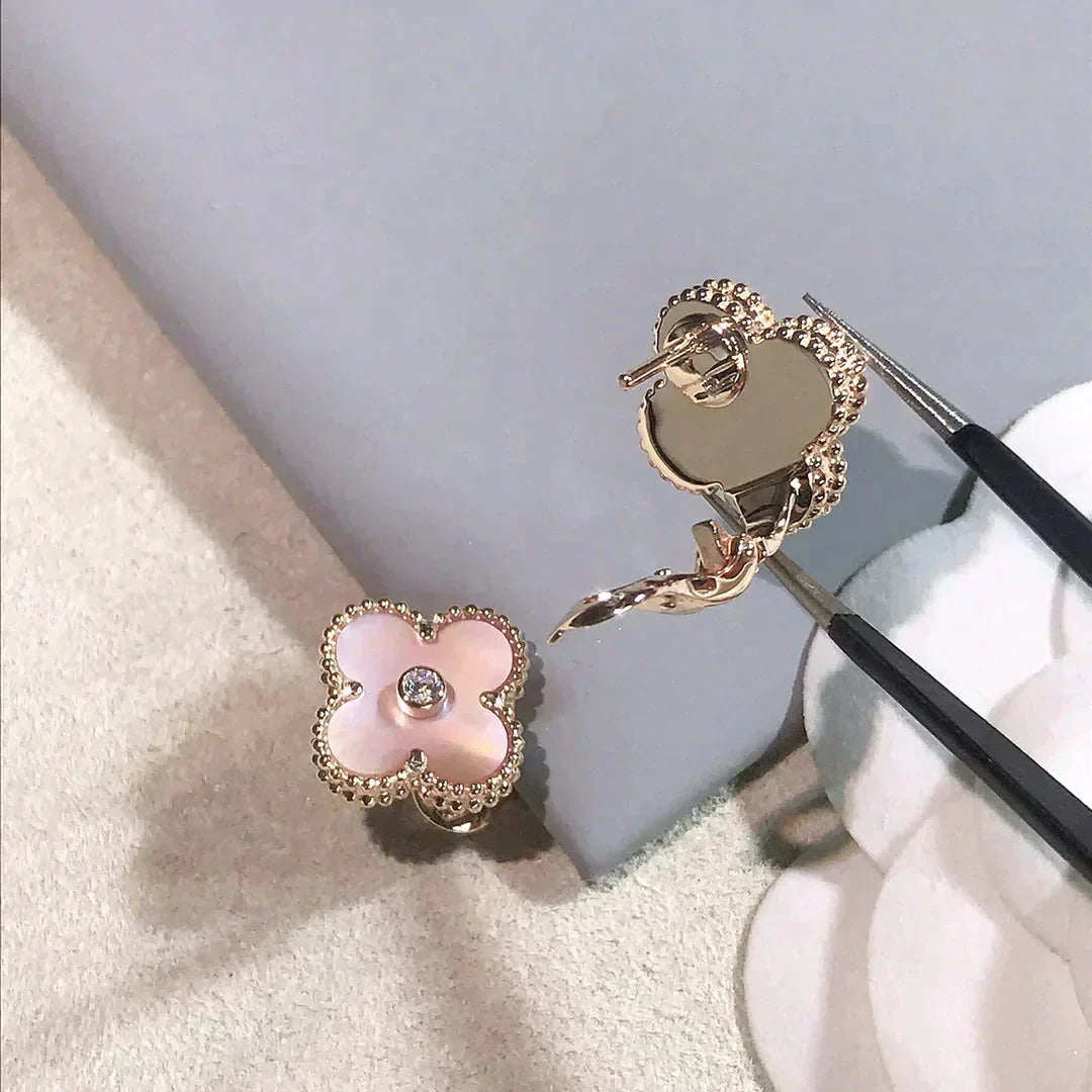 [VA]CLOVER MEDIUM 1 MOTIV ROSA PERLMUTT DIAMANT OHRRINGE