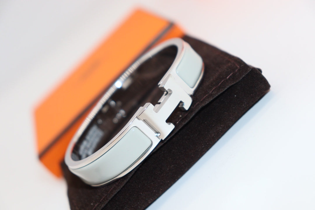 [VA]H HELLBLAUES ARMBAND