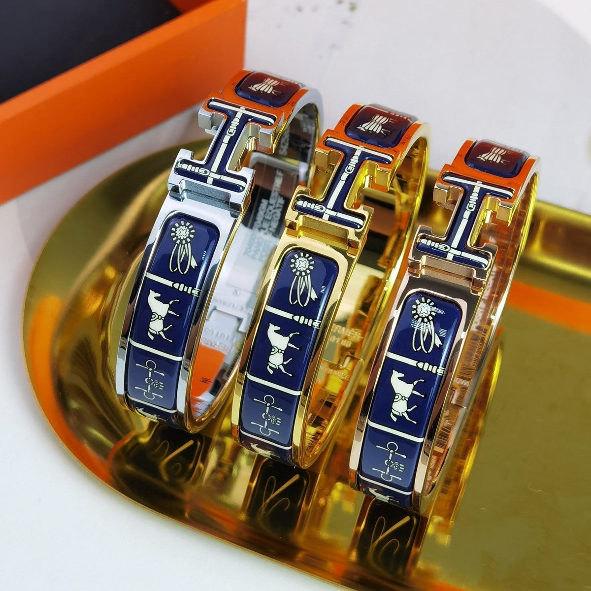 [VA]H COUVERTURES DUNKELBLAUES ARMBAND