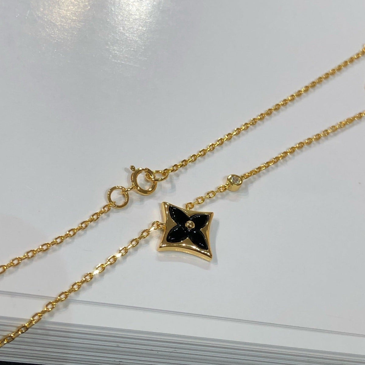 [VA]スターブラックモップネックレス