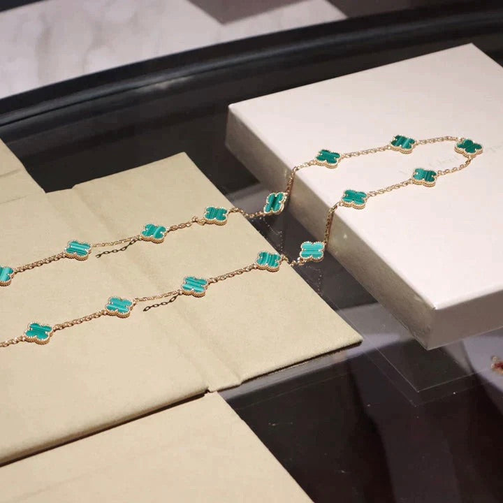{"[VA]CLOVER 20 MOTIFS MALACHITE GOLD": "[VA]クローバー 20モチーフ マラカイト ゴールド"}
