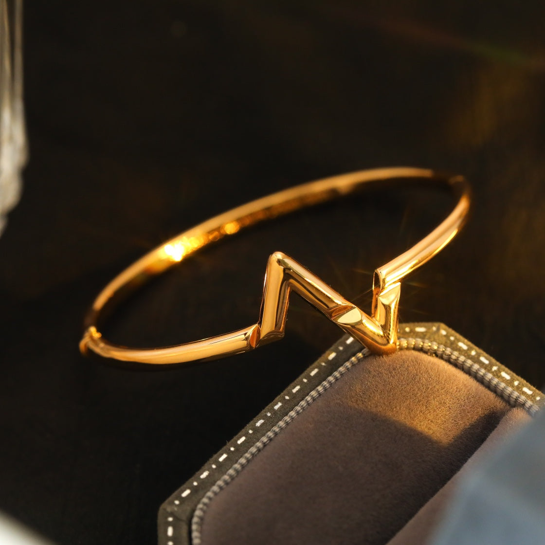 [VA]VOLTE UPSITE DOWN BRACELET