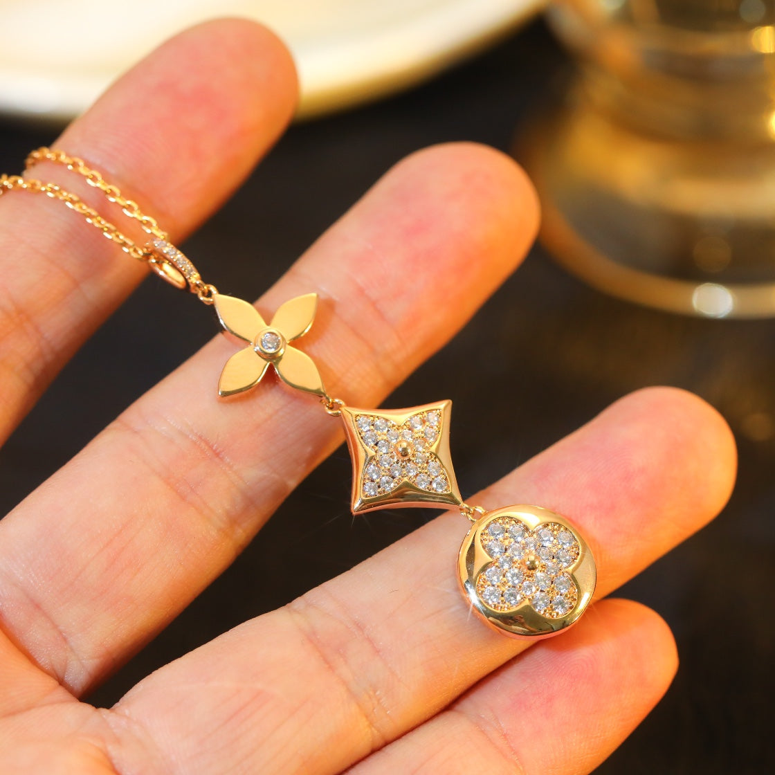 [VA]STERNE UND SONNE DIAMANT HALSKETTE IN ROSÉGOLD