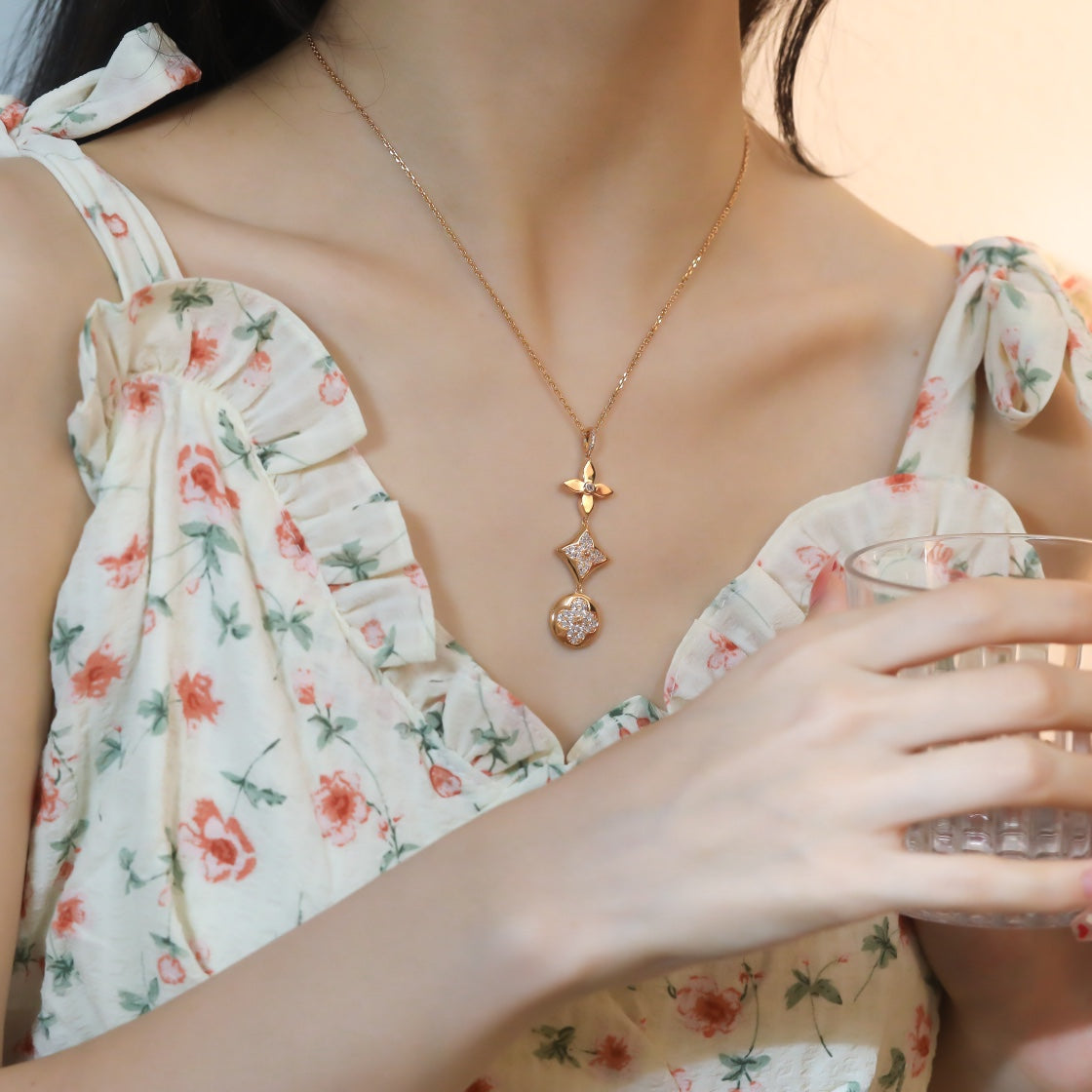 [VA]STAR AND SUN DIAMOND PINK GOLD NECKLACE
