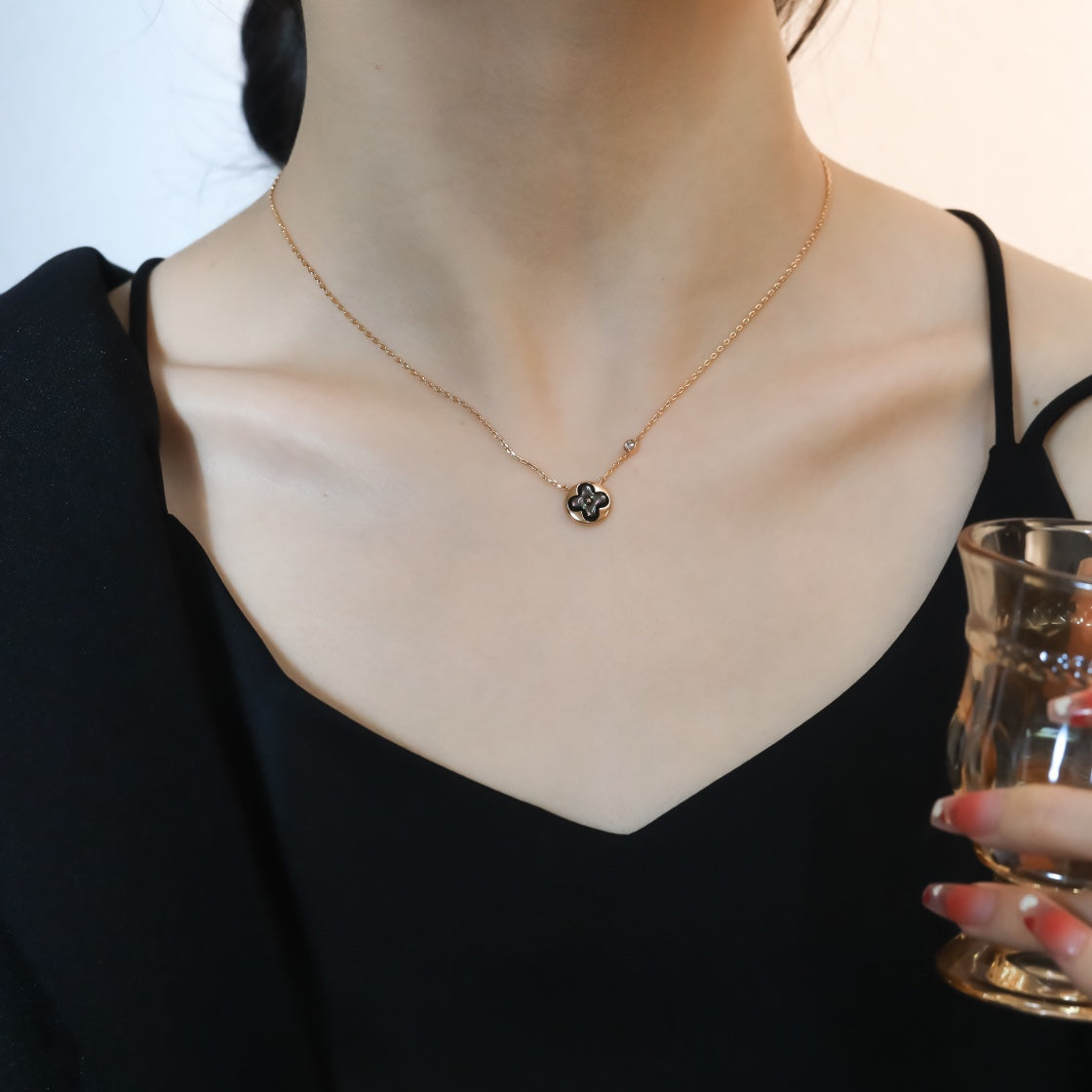 [VA]SUN ANHÄNGER ROSÉGOLD 1 DIAMANT HALSKETTE