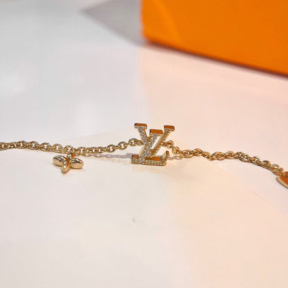 [VA]LOGO STAR MOTIF GOLD BRACELET