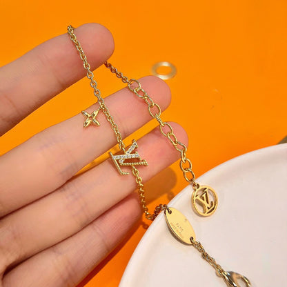 [VA]LOGO STAR MOTIF GOLD BRACELET