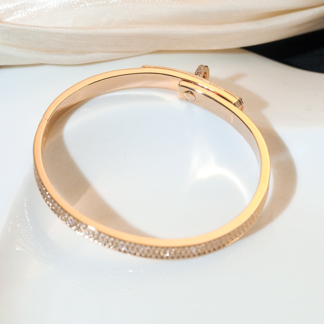 [VA]KELLY ARMBAND MIT DIAMANT-PAVÉ