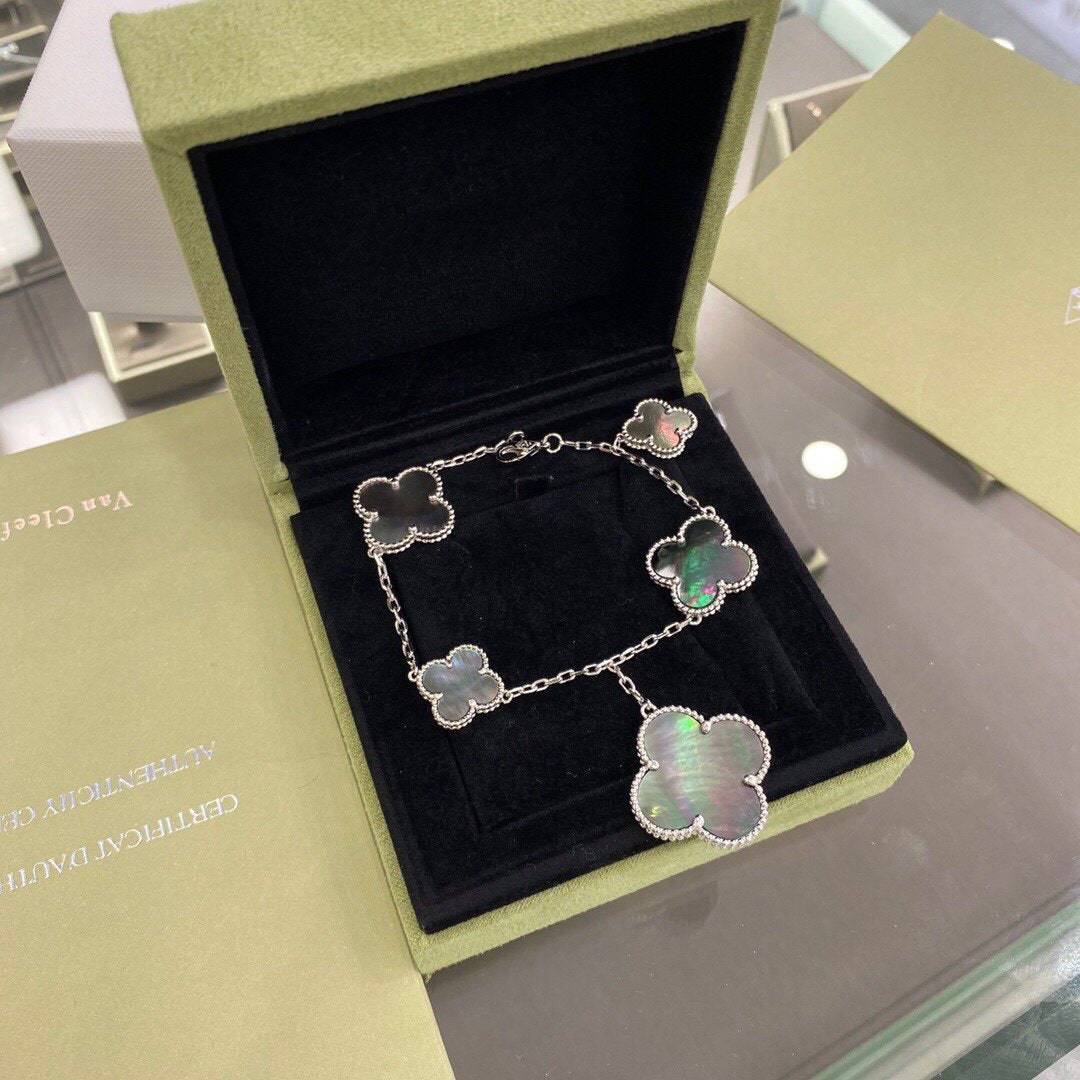 [VA]CLOVER ARMBAND 5 MOTIVE SILBER DUNKLES PERLMUTT