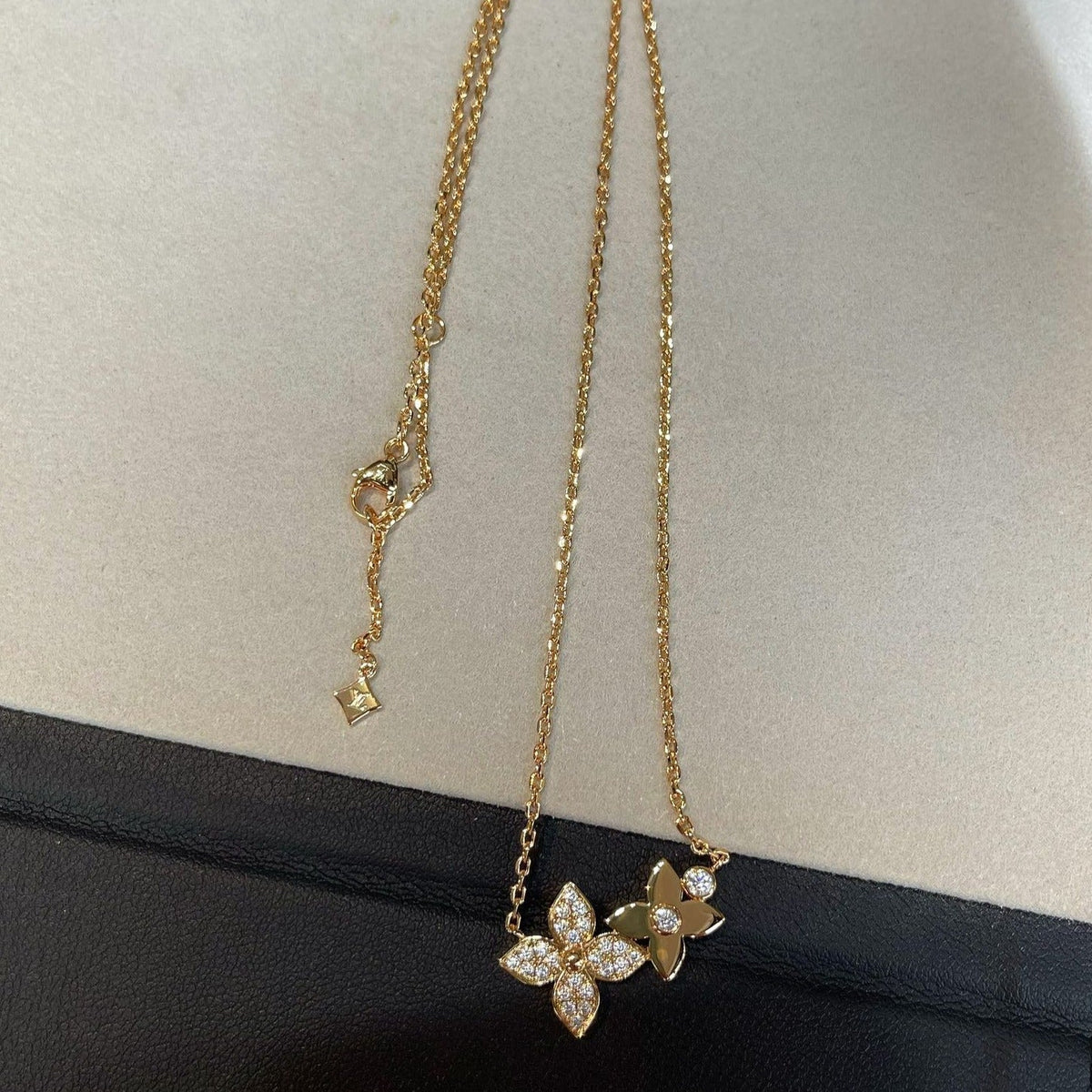 [VA]STAR BLOSSOM HALSKETTE ROSÉGOLD DIAMANTEN