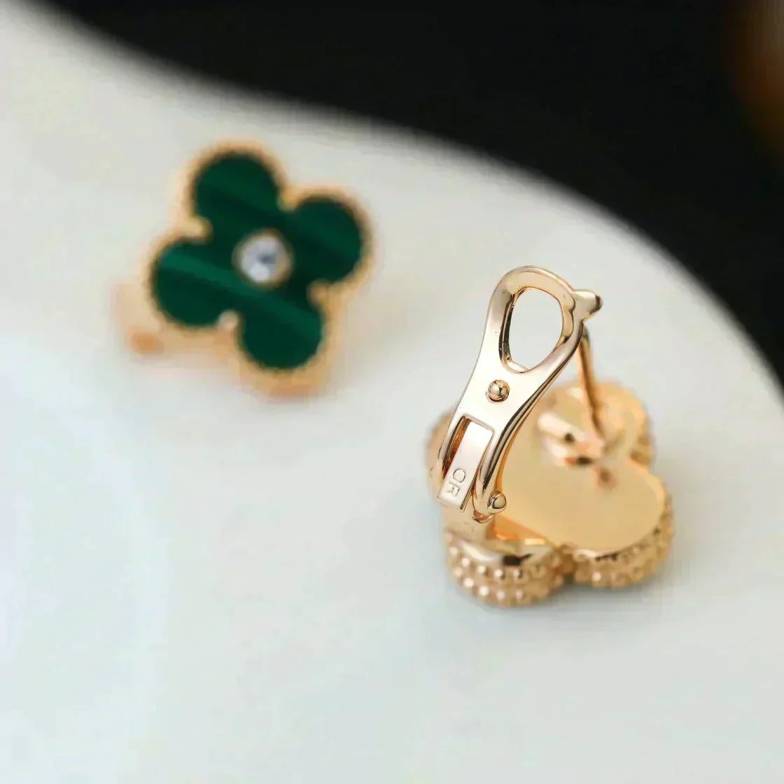 [VA]CLOVER MEDIUM 1 MOTIV MALACHIT DIAMANT OHRRINGE
