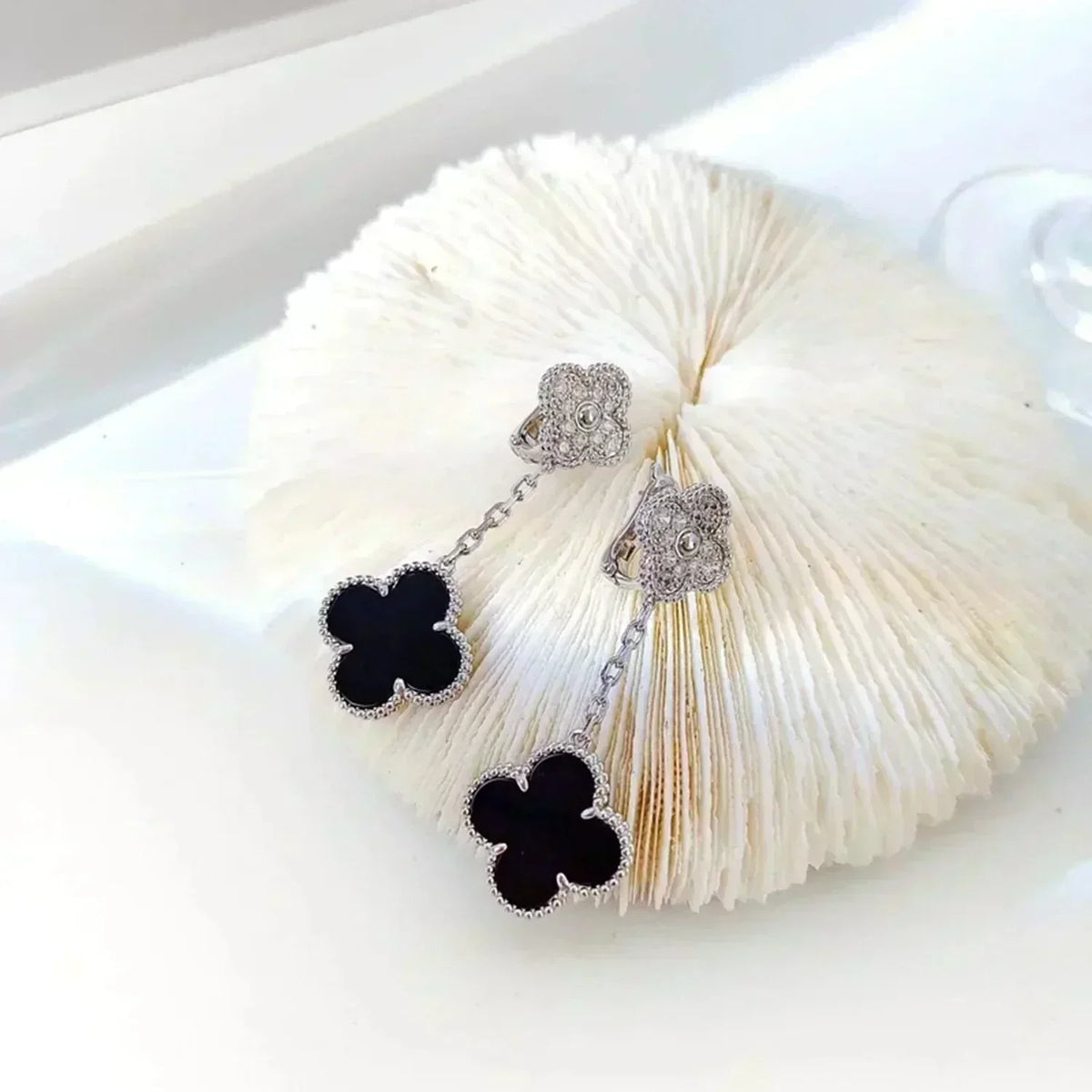 [VA]CLOVER 2 MOTIVE DIAMANT ONYX OHRRINGE SILBER