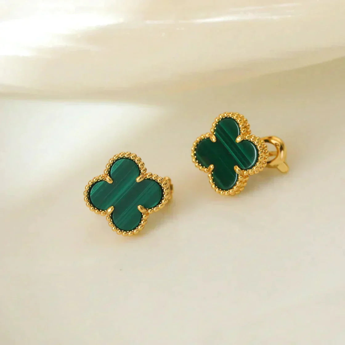 [VA]CLOVER MEDIUM 1 MOTIF OHRRINGE MALACHIT