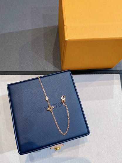 [VA]STAR DIAMOND PINK GOLD BRACELET