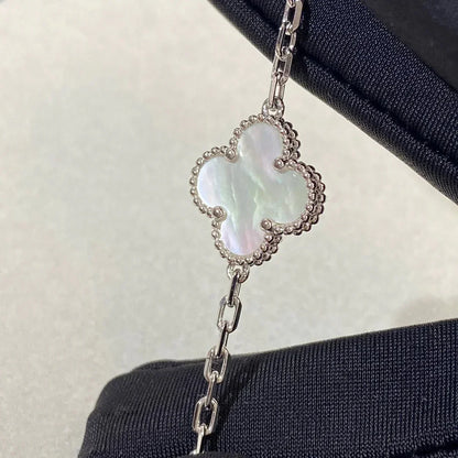 [VA]LUCKY CLOVER 5-MOTIF BRACELET - WHITE MOTHER-OF-PEARL COLLECTION