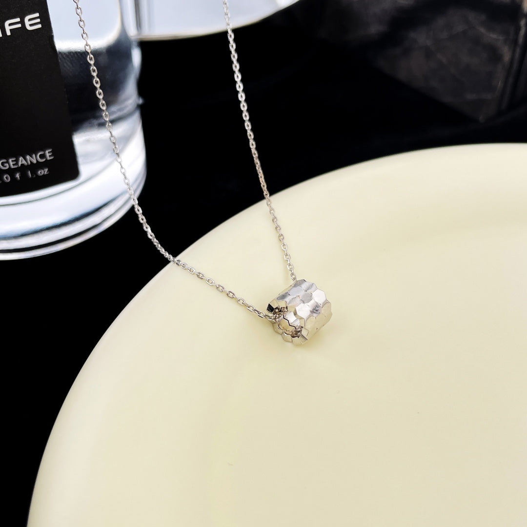 [VA]BEE MINI ANHÄNGER DIAMANT-HALSKETTE