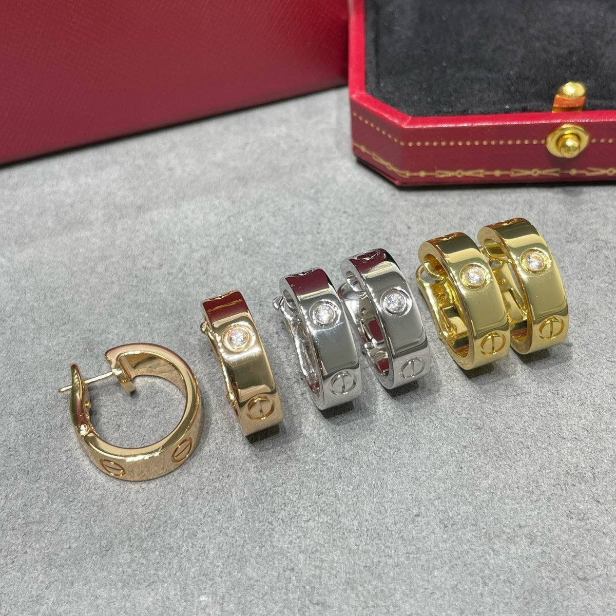 [VA]LOVE 5.5MM 1ポイントダイヤモンドピアス