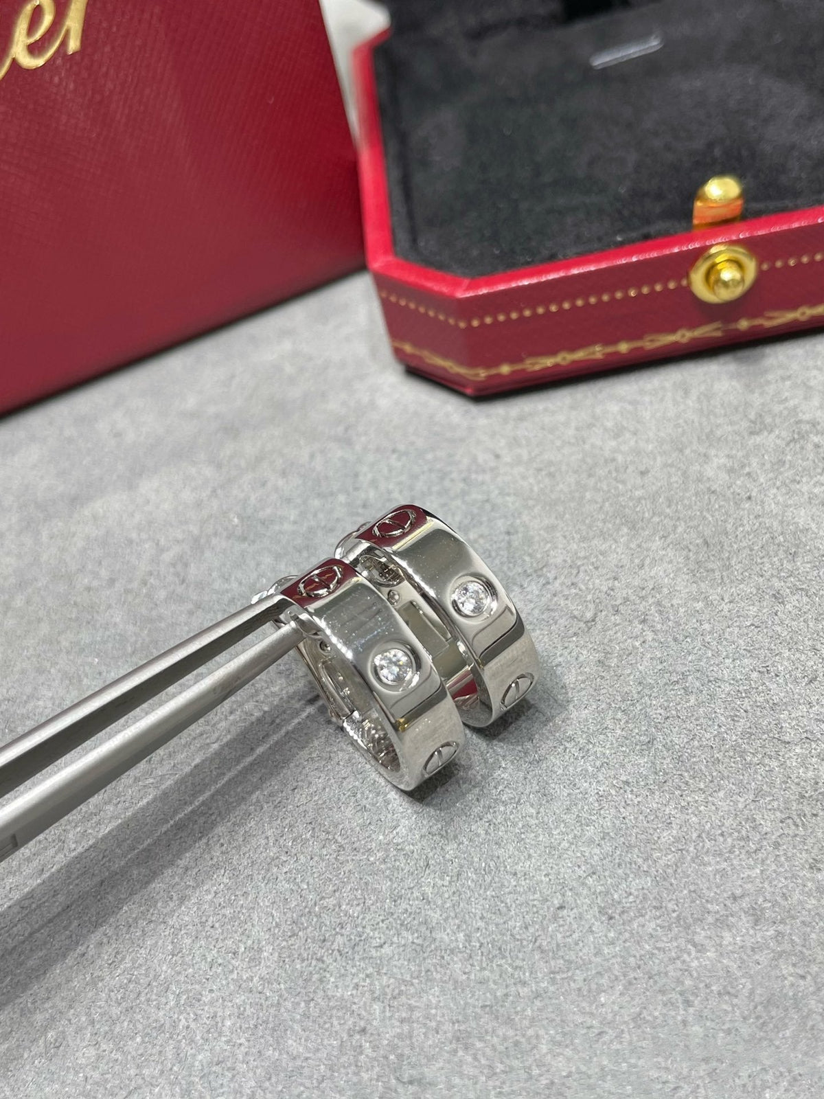 [VA]LOVE 5.5MM 1ポイントダイヤモンドピアス