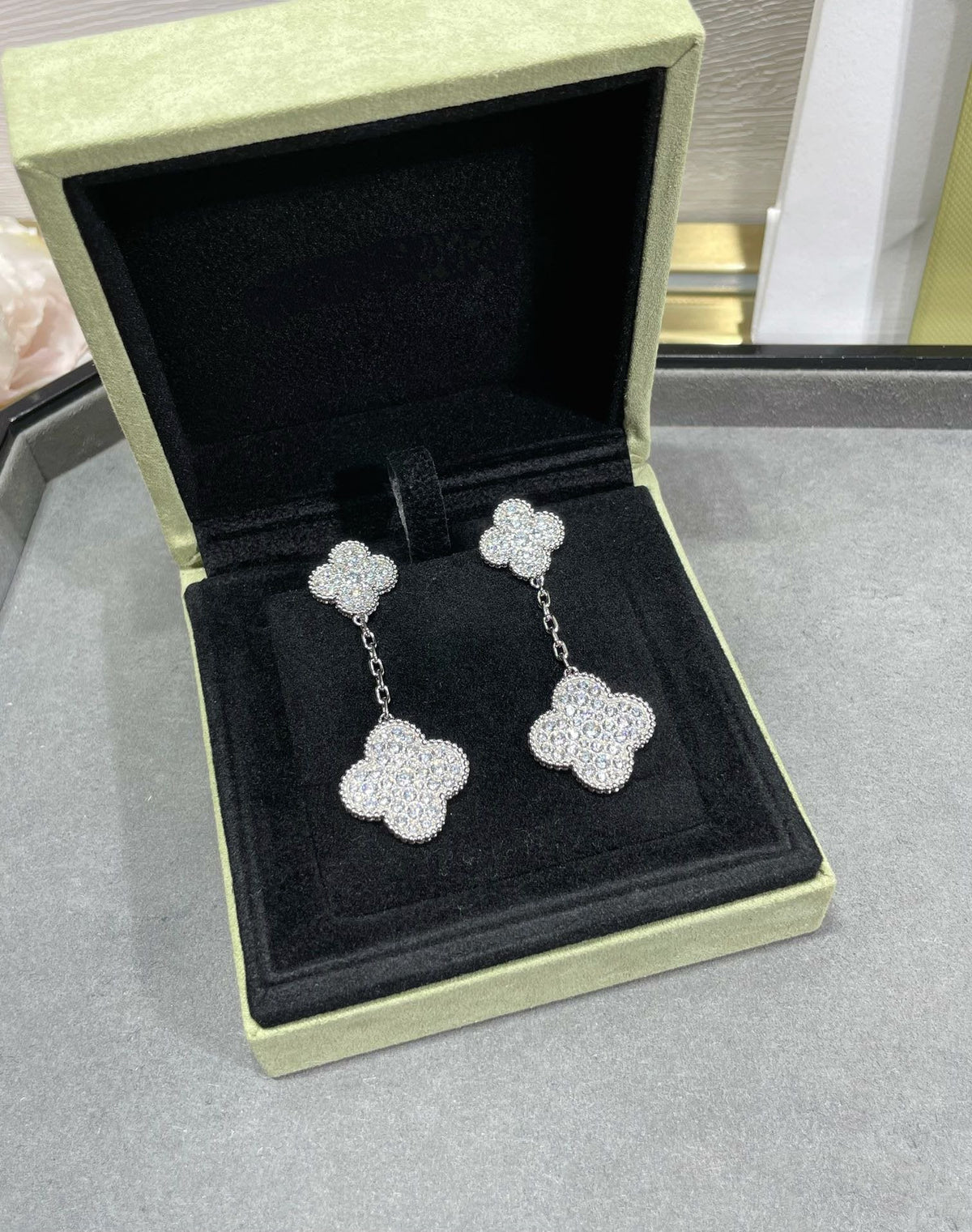 [VA]CLOVER 2 MOTIVE DIAMANT-PAVÉ-SILBEROHRRINGE