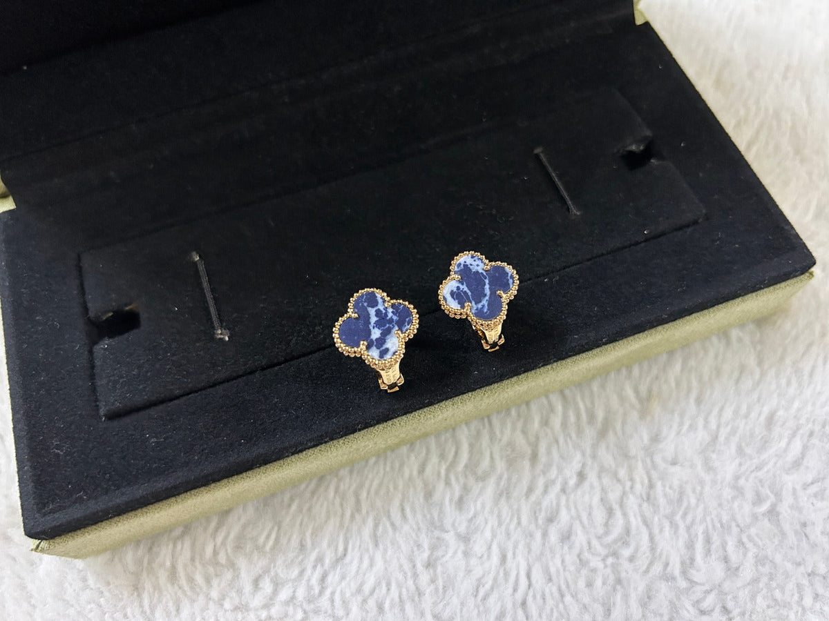 [VA]CLOVER PIETERSIT OHRSTECKER MITTEL