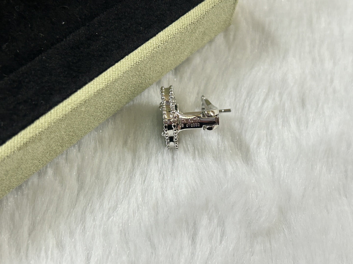 [VA]CLOVER PIETERSIT OHRSTECKER MITTEL
