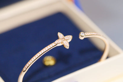 [VA]IDYLLE PINK GOLD OPEN BRACELET DIAMOND PAVED