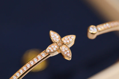 [VA]IDYLLE PINK GOLD OPEN BRACELET DIAMOND PAVED