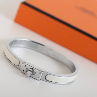 [VA]HM KELLY WHITE BRACELET