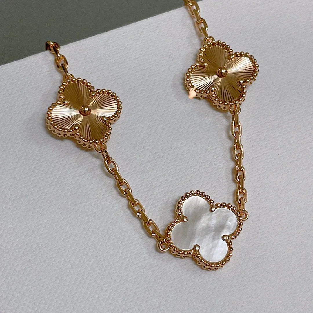 [VA]LUCKY CLOVER 5-MOTIF BRACELET - WHITE MOTHER-OF-PEARL COLLECTION