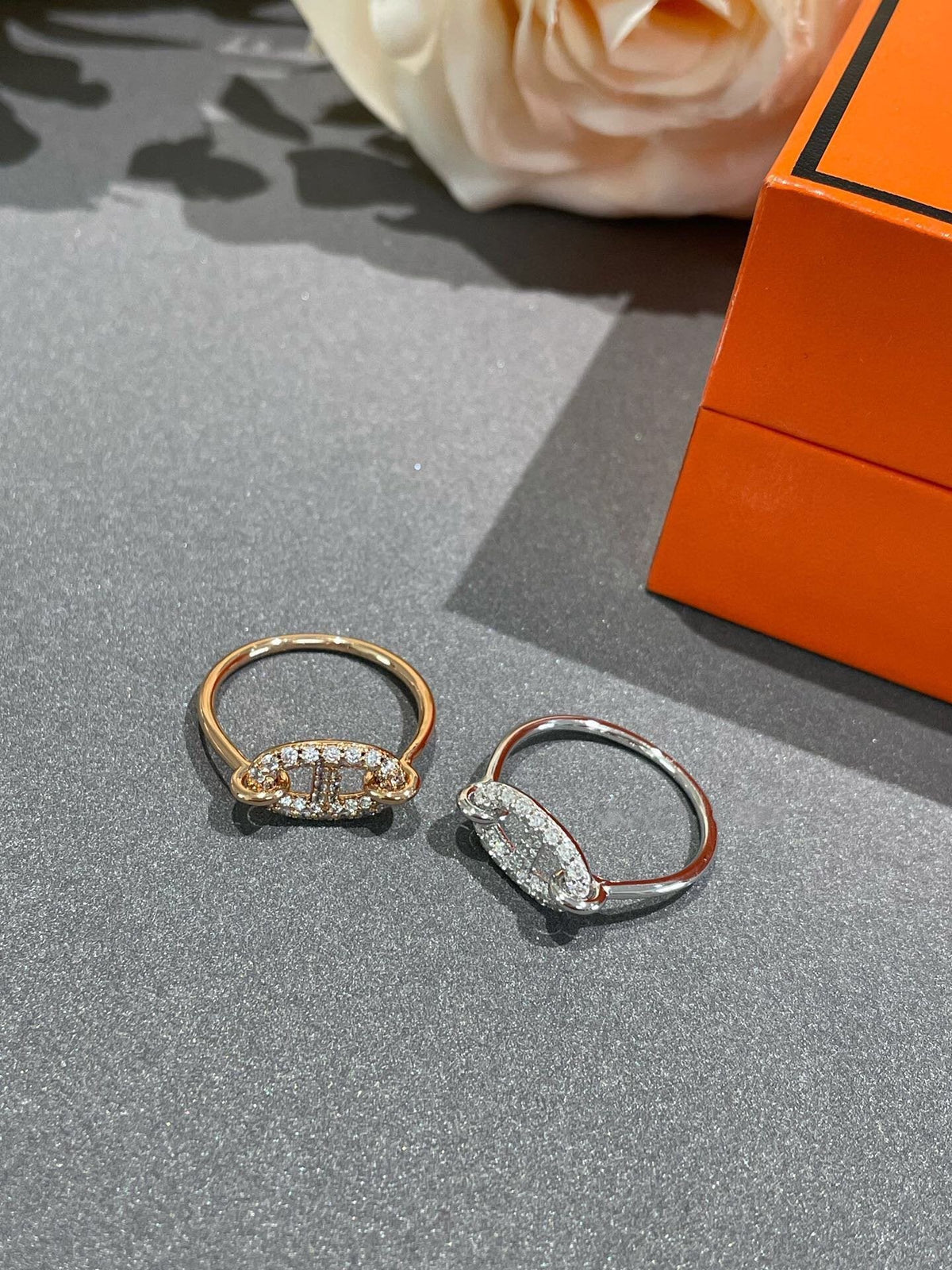 [VA]RONDE SMALL DIAMOND RING