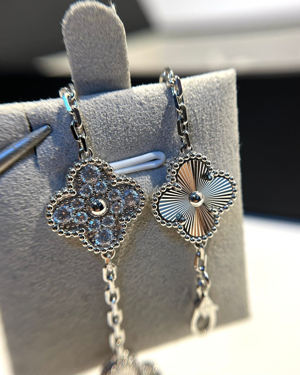 [VA]LUCKY CLOVER 5-MOTIF BRACELET - LASER COLLECTION
