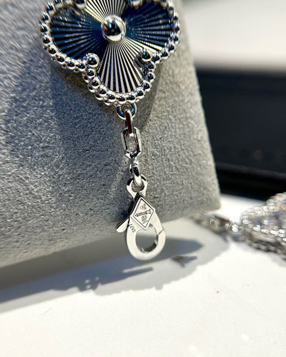 [VA]LUCKY CLOVER 5-MOTIF BRACELET - LASER COLLECTION