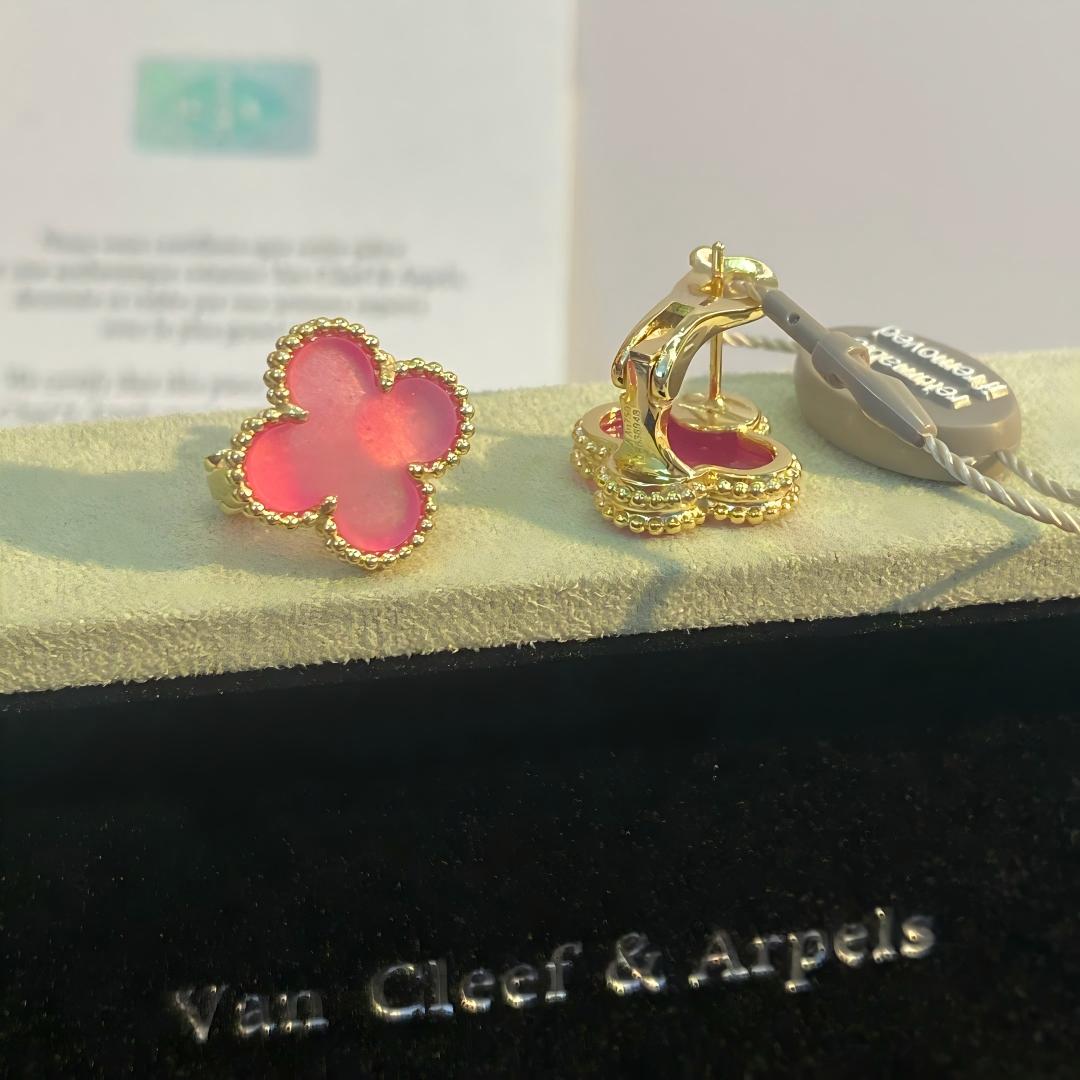 [VA]NEUE 15MM KLEEBURG OHRSTECKER MIT ROSA EMAILLE