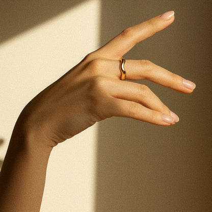 [VA]Lunaria Gold Wave Ring