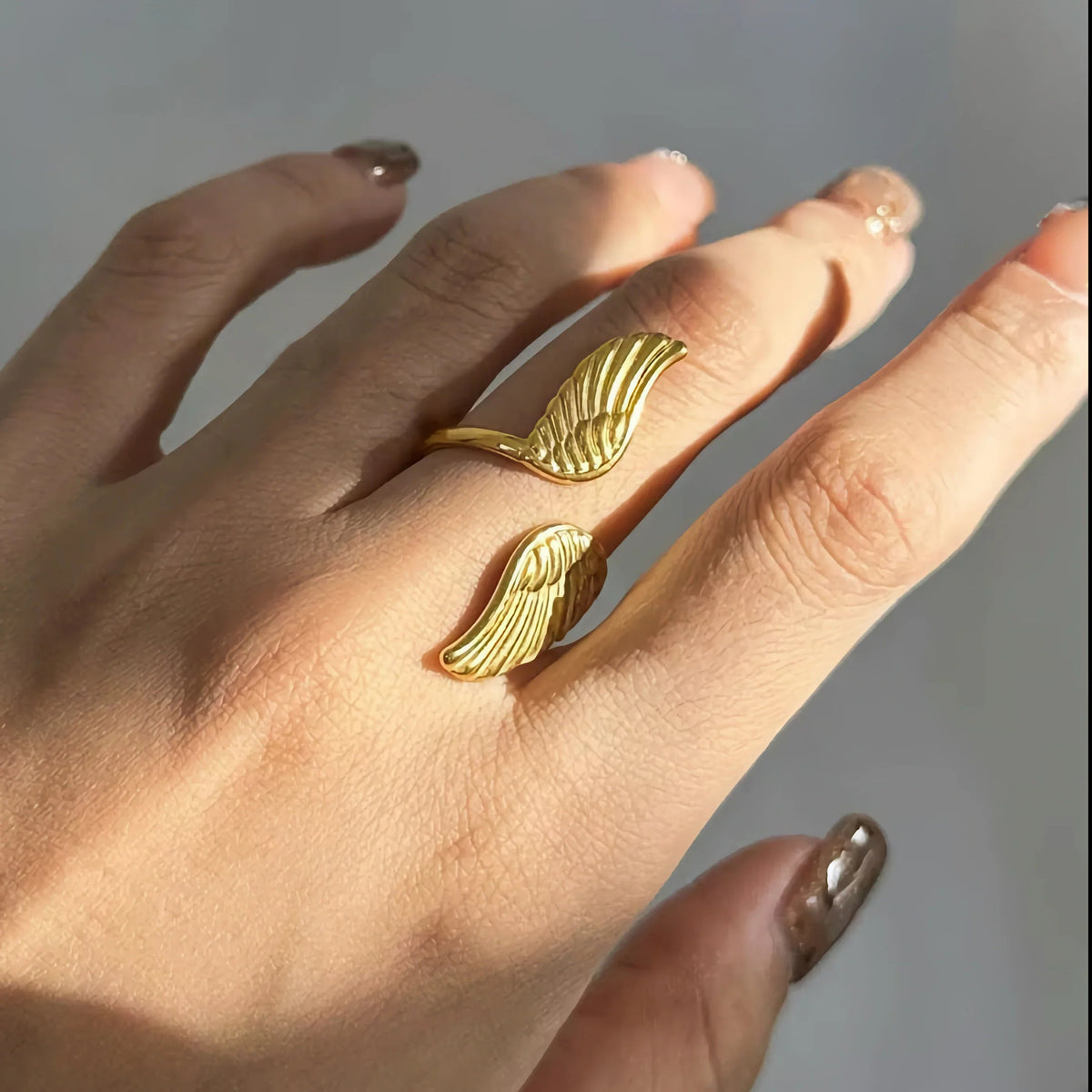 {
  "[VA]Sparrow Gold Wing Ring": "[VA]スパロー・ゴールド・ウィング・リング"
}