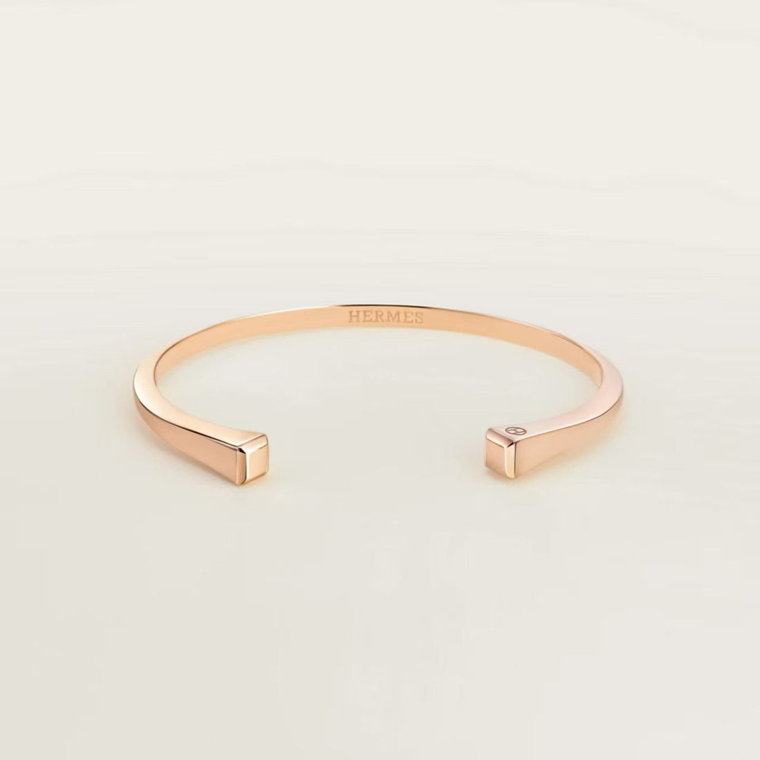 [VA]CLOU DE FORGE SQUARE CONE STUDS OPEN CUFF ONE SIZE
