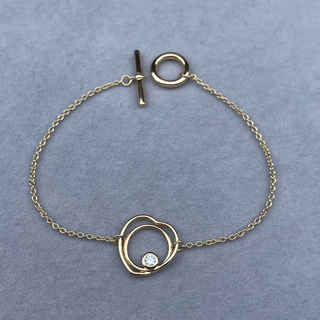 [VA]HOLLOW HEART SINGLE DIAMOND BRACELET