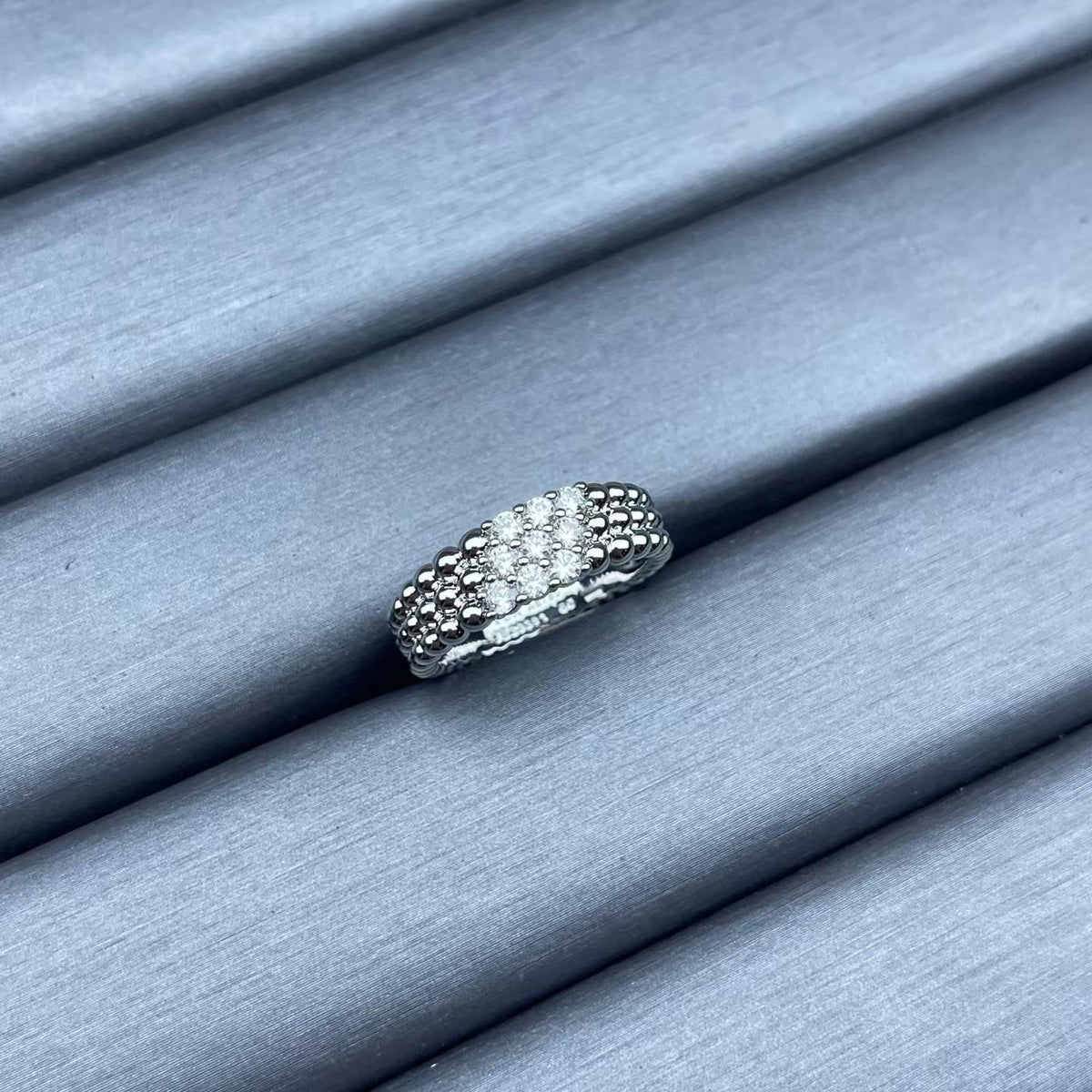 [VA]SCHMALER PERLRING MIT DIAMANTEN
