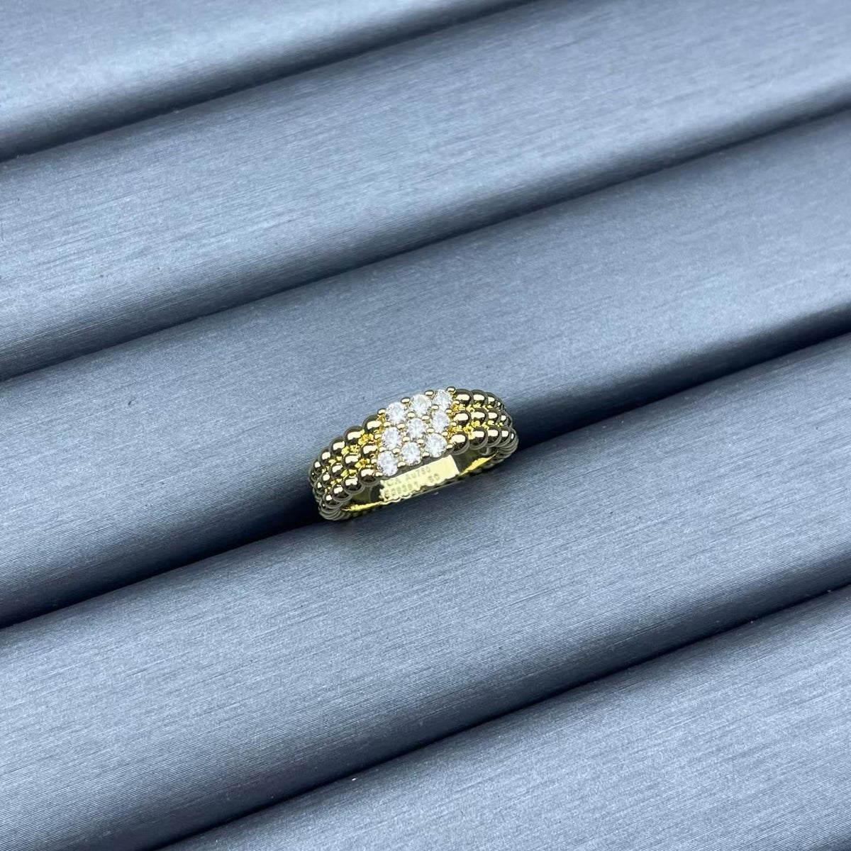 [VA]SCHMALER PERLRING MIT DIAMANTEN