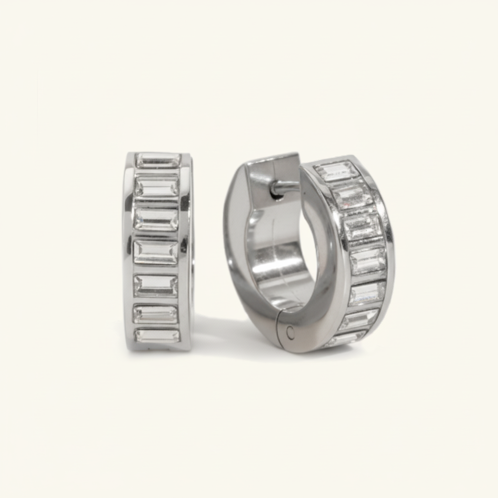[VA]レクシー・ダイヤモンド・ハギーピアス